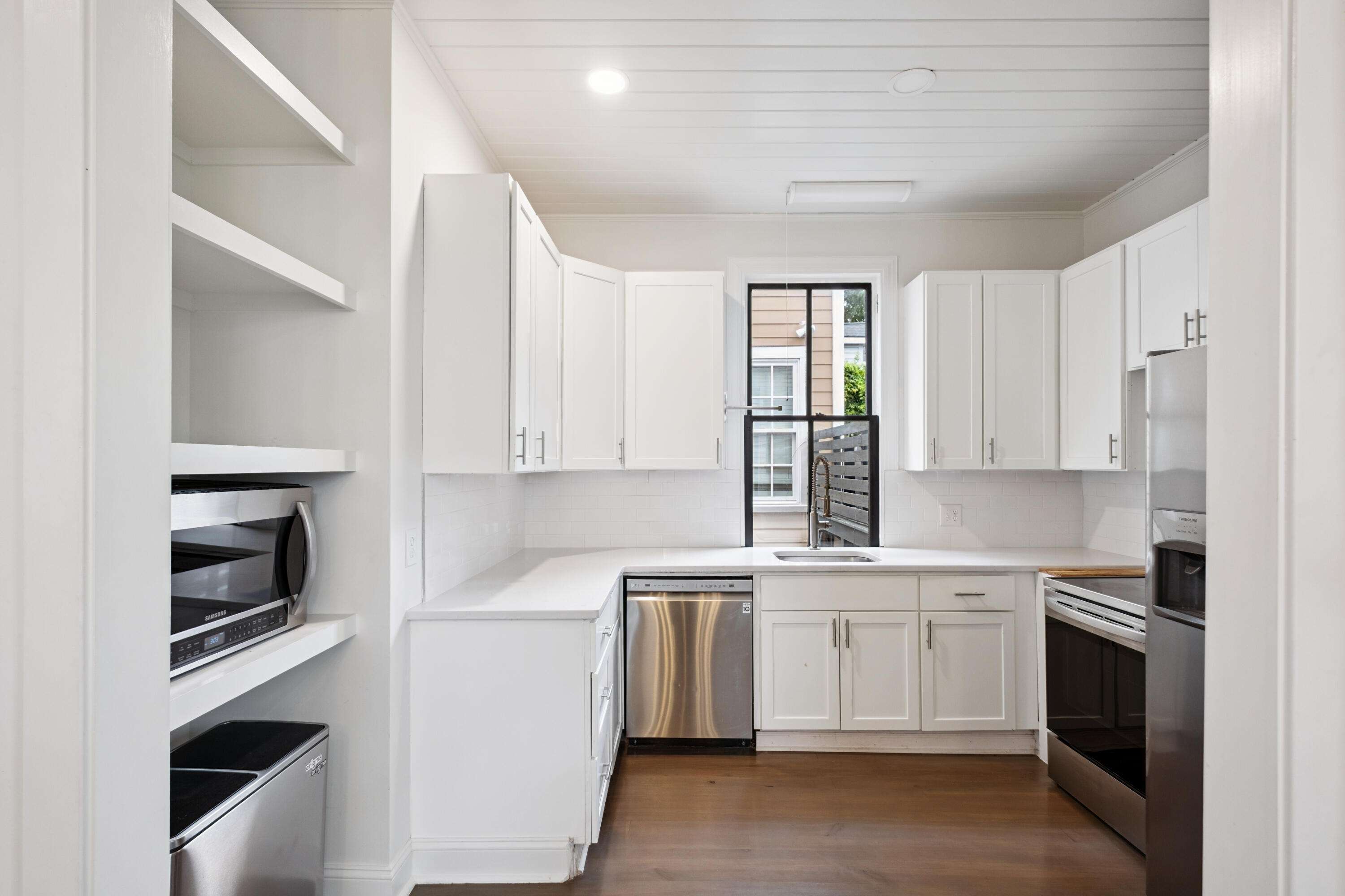 272 Coming Street, Unit C Charleston, SC 29403 - Photo 14 of 34 272ComingSt-JTPhoto-024