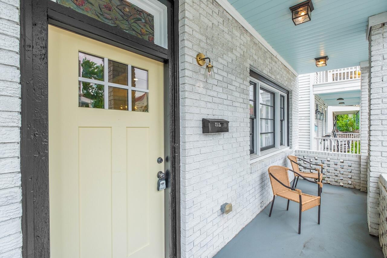 272 Coming Street, Unit C Charleston, SC 29403 - Photo 3 of 34 272ComingSt-JTPhoto-007
