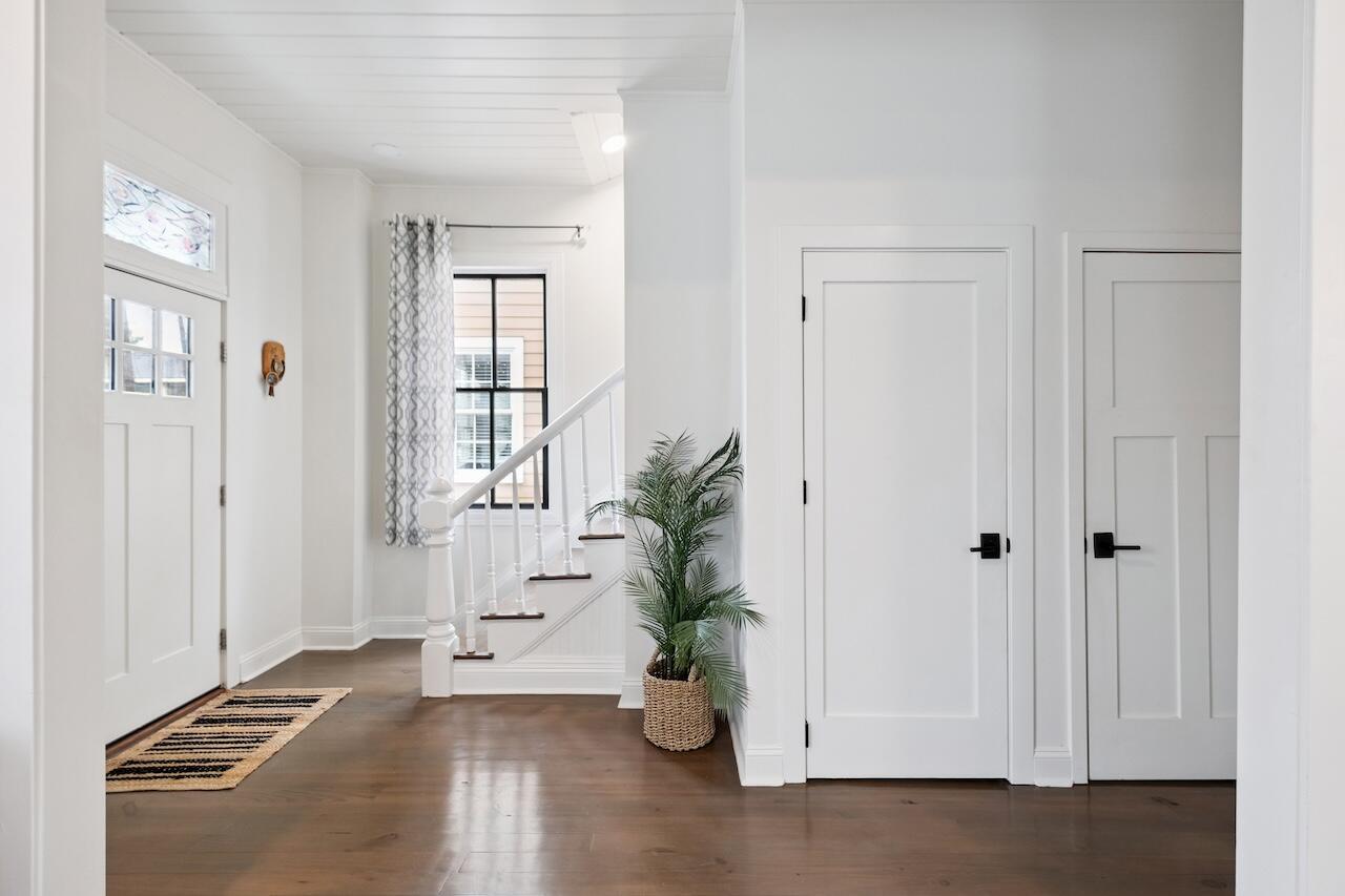 272 Coming Street, Unit C Charleston, SC 29403 - Photo 5 of 34 272ComingSt-JTPhoto-010