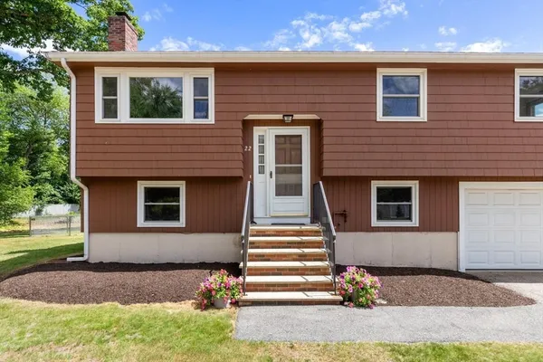$725,000 | 22 Susan Avenue, Burlington, MA 01803