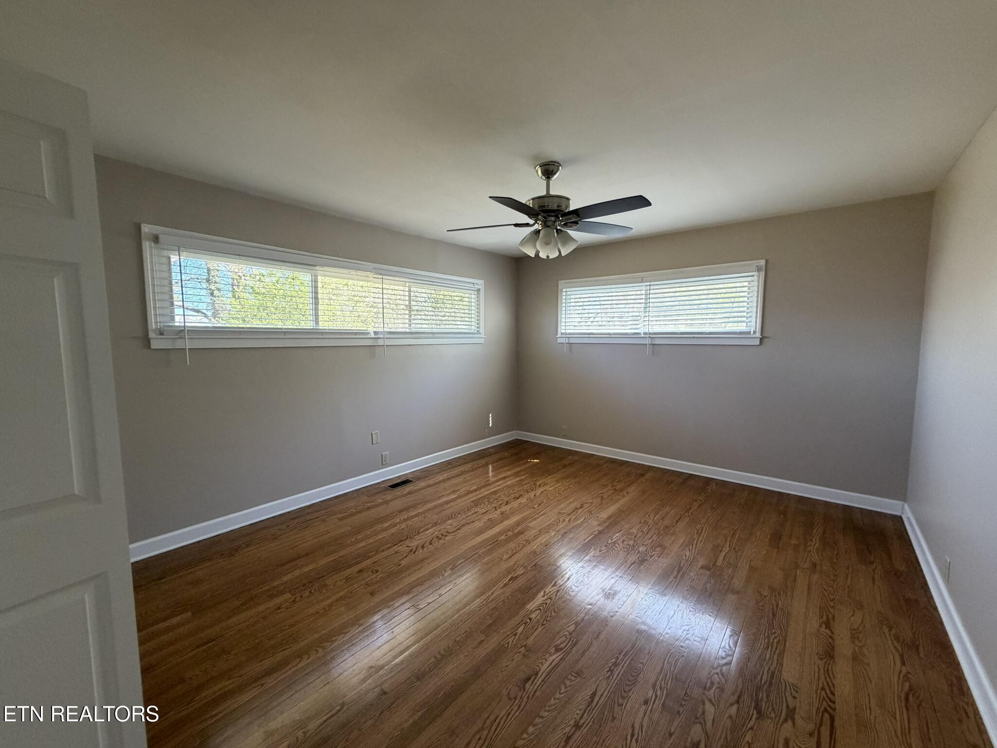 5606 Collette Road Northeast Knoxville, TN 37918 - Photo 13 of 17 Primary Bedroom