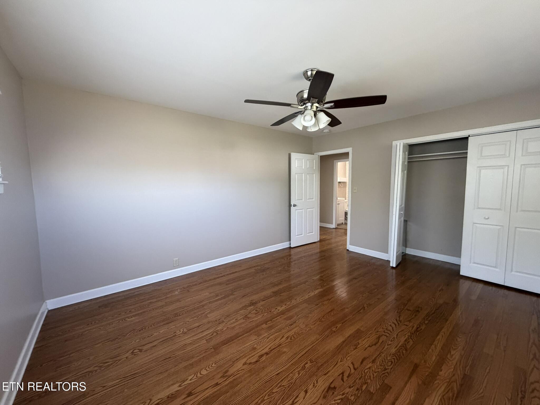 5606 Collette Road Northeast Knoxville, TN 37918 - Photo 14 of 17 Primary Bedroom