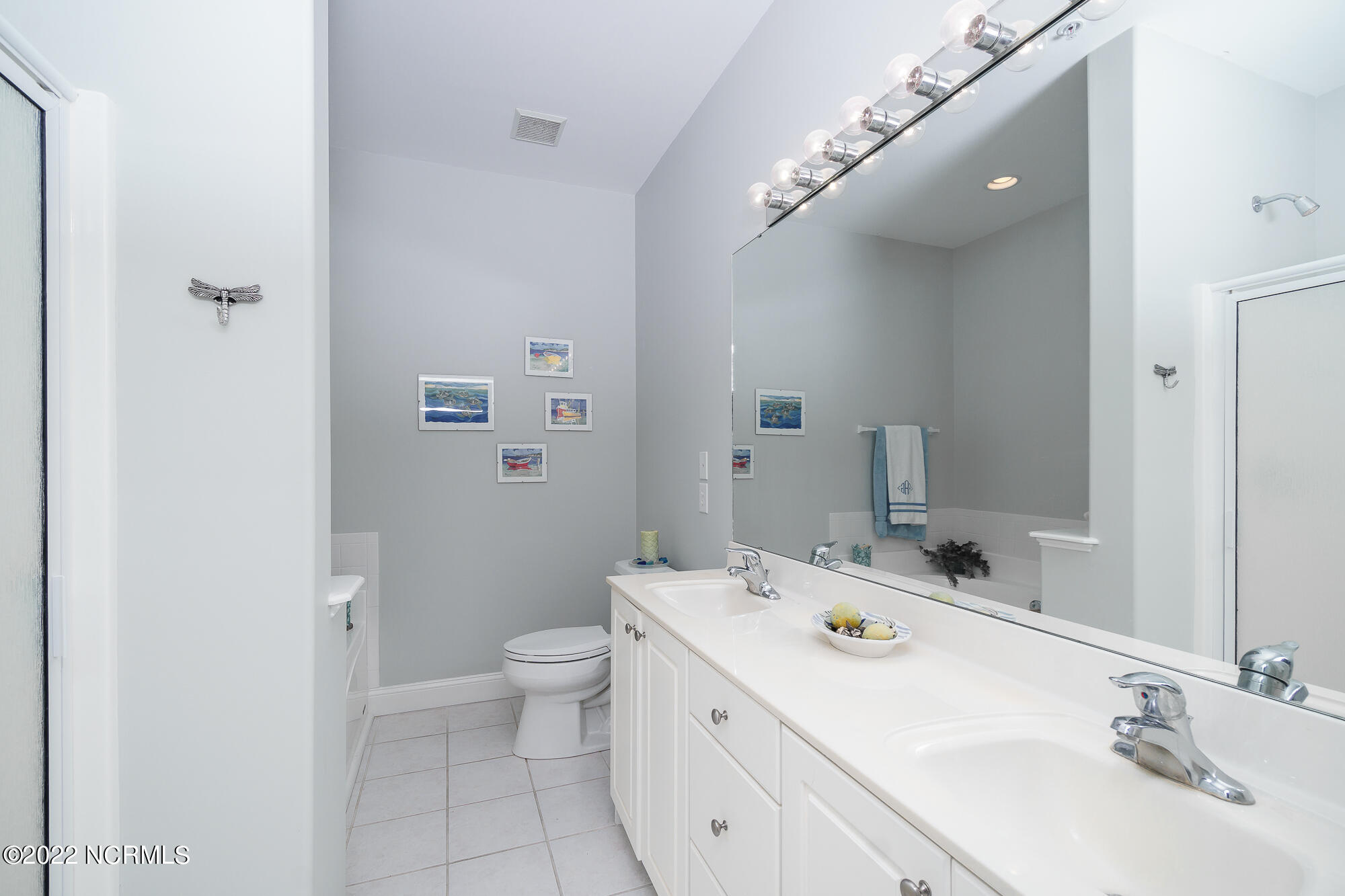 1700 Salter Path Road, Unit 302N Indian Beach, NC 28512 - Photo 18 of 60 En suite primary bathroom
