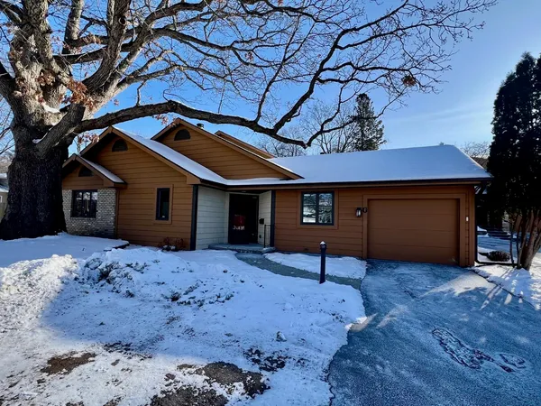 $325,000 | 4707 Burma Road, Unit G, McFarland, WI 53558