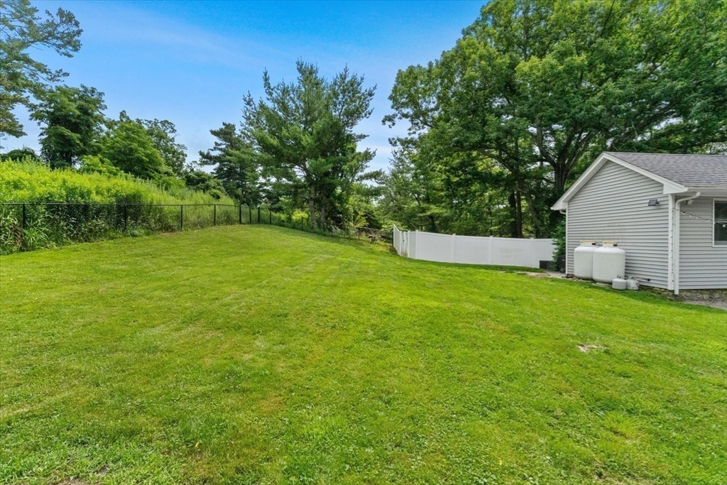 11 Mendon Road Northbridge, MA 01534 - Photo 37 of 42
