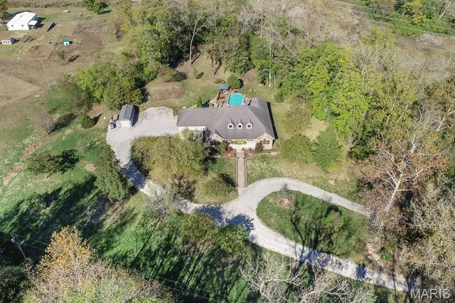 $649,500 | 401 Pecan Lane, Belleville, IL 62223