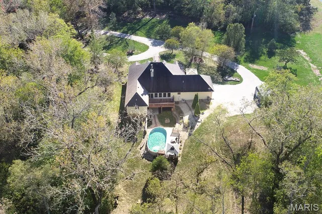 $649,500 | 401 Pecan Lane, Belleville, IL 62223