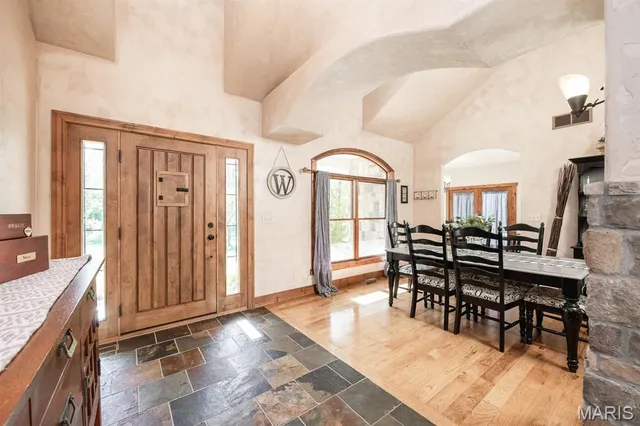 $649,500 | 401 Pecan Lane, Belleville, IL 62223