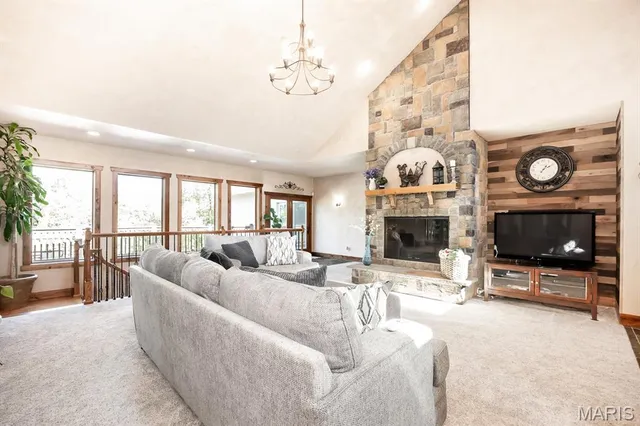 $649,500 | 401 Pecan Lane, Belleville, IL 62223