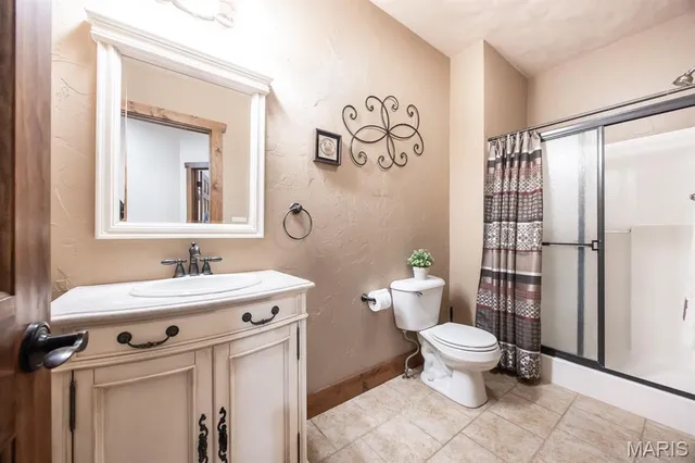 $649,500 | 401 Pecan Lane, Belleville, IL 62223