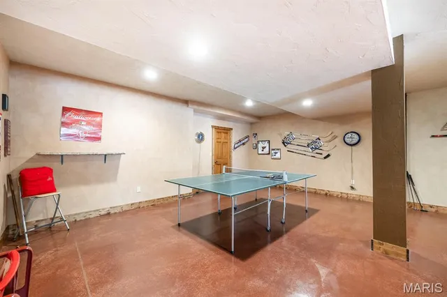 $649,500 | 401 Pecan Lane, Belleville, IL 62223