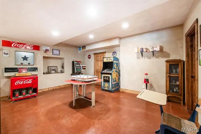 $649,500 | 401 Pecan Lane, Belleville, IL 62223