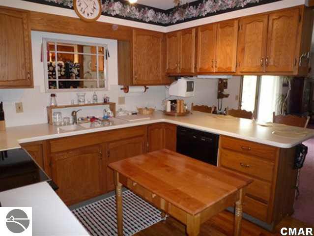 9501 East Wing Road Shepherd, MI 48883 - Photo 9 of 25 1772575-8.JPG