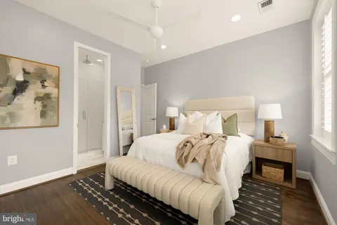 $1,500,000 | 647 A Street Southeast, Washington, DC 20003