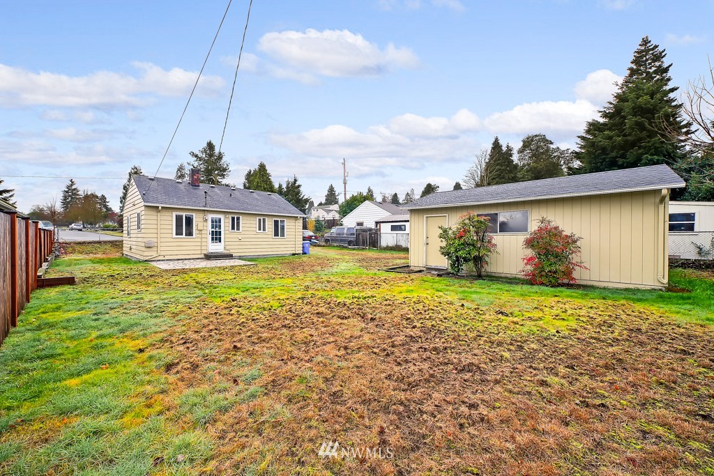 3224 Southwest 97th Street Seattle, WA 98126 - Photo 11 of 15 Gallery Image 11