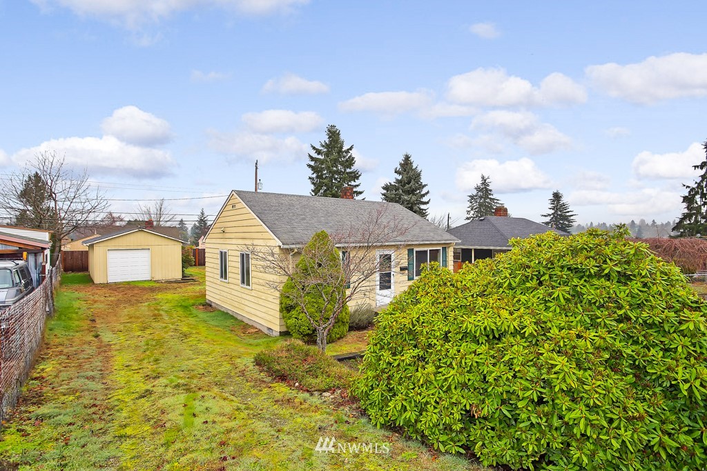 3224 Southwest 97th Street Seattle, WA 98126 - Photo 14 of 15 Gallery Image 14