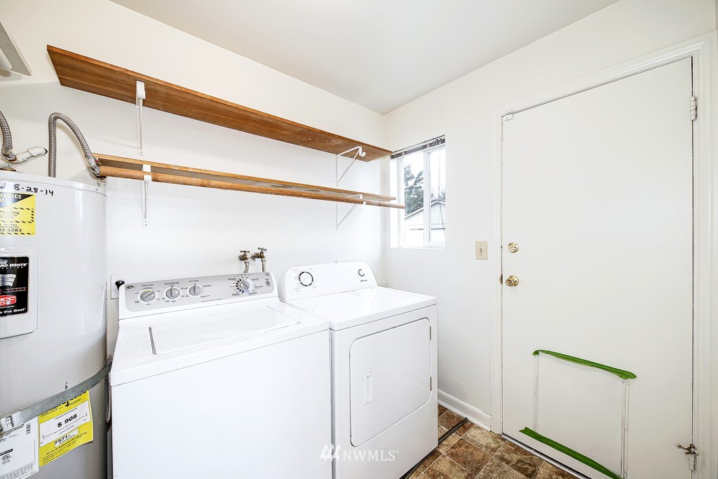 3224 Southwest 97th Street Seattle, WA 98126 - Photo 6 of 15 Gallery Image 6