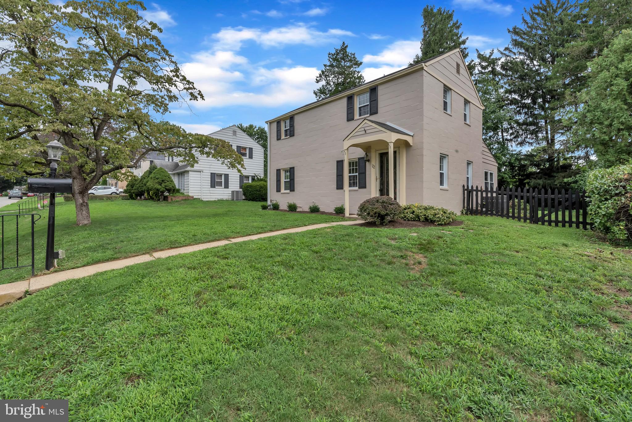 122 Redford Road Oreland, PA 19075 - Photo 3 of 30 Gallery Image 3