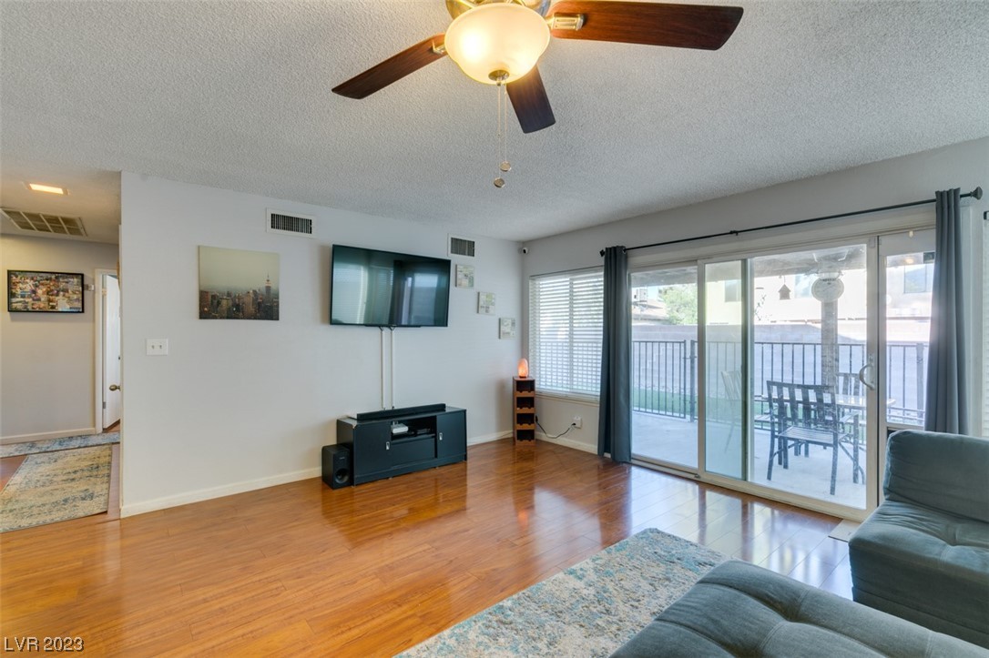 4850 Summerhill Road Las Vegas, NV 89121 - Photo 17 of 31 Gallery Image 17