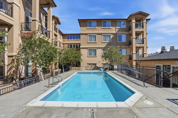 $3,950 | 88 North Jackson Avenue, Unit 325, San Jose, CA 95116