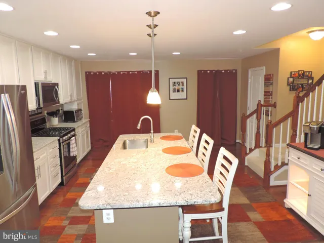 $394,900 | 9956 Ravenhurst Road, Middle River, MD 21220