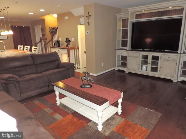 $394,900 | 9956 Ravenhurst Road, Middle River, MD 21220