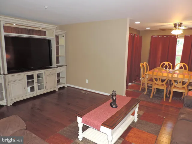 $394,900 | 9956 Ravenhurst Road, Middle River, MD 21220