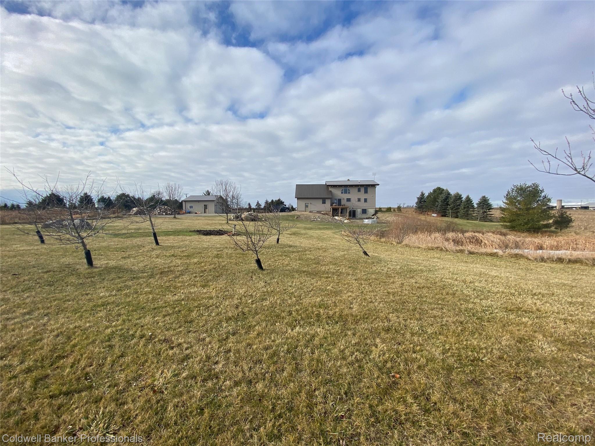 7252 Gosline Road Marlette, MI 48453 - Photo 16 of 41 B96C927B-B185-4BBF-86AA-39FE5F8B6382.jpeg