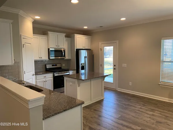 $2,600 | 5872 Park West Circle, Leland, NC 28451