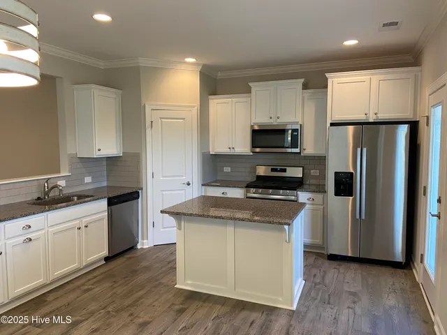 $2,600 | 5872 Park West Circle, Leland, NC 28451