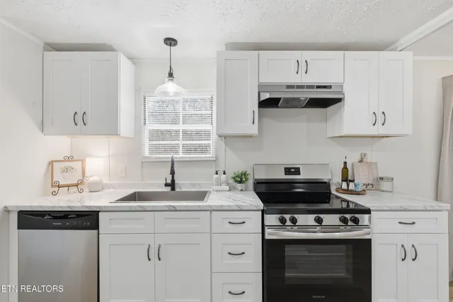 $249,000 | 9039 Andersonville Pike, Powell, TN 37849