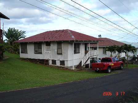 28-3012 Andrade Road Pepeekeo, HI 96783 - Photo 3 of 4 a front view of a house with garden