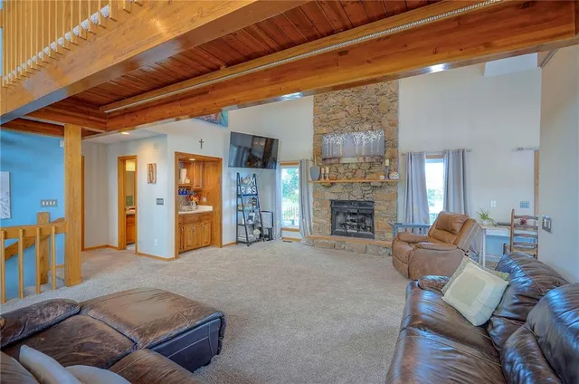 $750,000 | 15422 Long Street, Overland Park, KS 66221