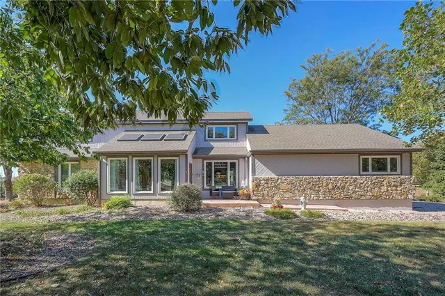 $735,000 | 15422 Long Street, Overland Park, KS 66221