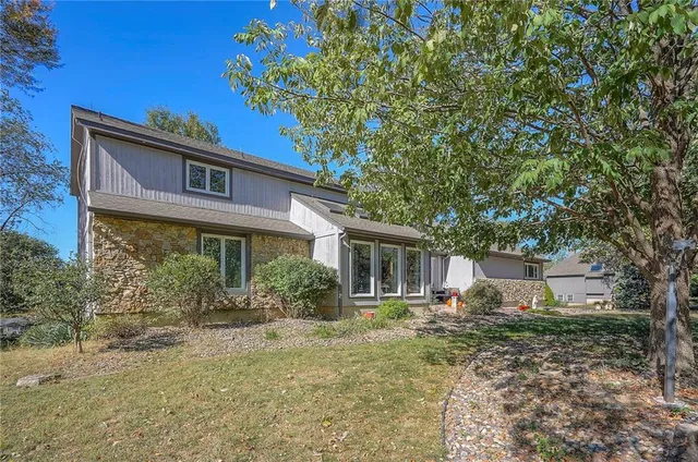$715,000 | 15422 Long Street, Overland Park, KS 66221
