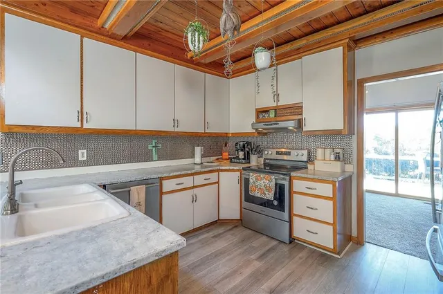 $715,000 | 15422 Long Street, Overland Park, KS 66221