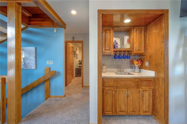 $750,000 | 15422 Long Street, Overland Park, KS 66221