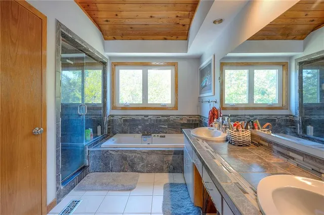 $735,000 | 15422 Long Street, Overland Park, KS 66221