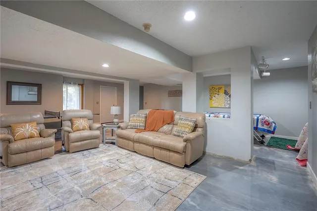 $715,000 | 15422 Long Street, Overland Park, KS 66221