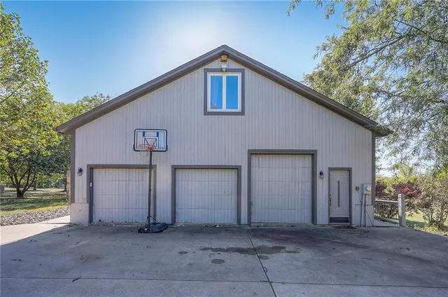 $715,000 | 15422 Long Street, Overland Park, KS 66221