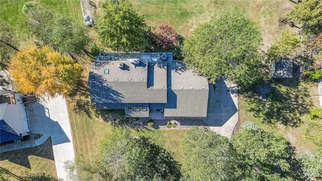 $750,000 | 15422 Long Street, Overland Park, KS 66221