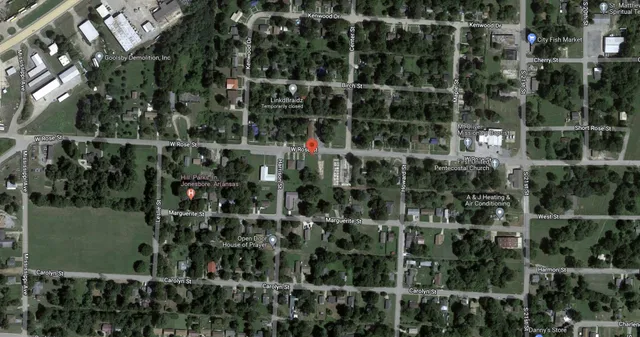 $1,950 | 2235 West Rose Street, Other, AR 72315