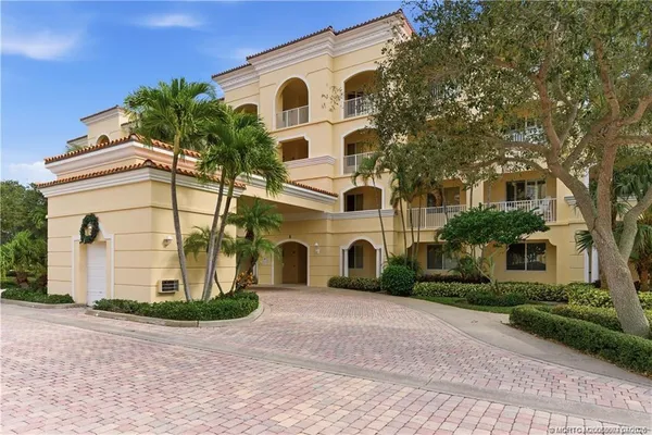 $4,500 | 1 Harbour Isle Drive East, Unit 104, Fort Pierce, FL 34949