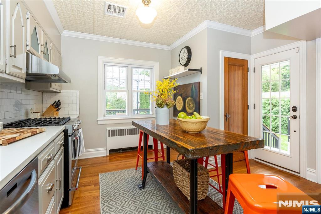 191 Stonehouse Road Bloomfield, NJ 07028 - Photo 16 of 39 Gallery Image 16