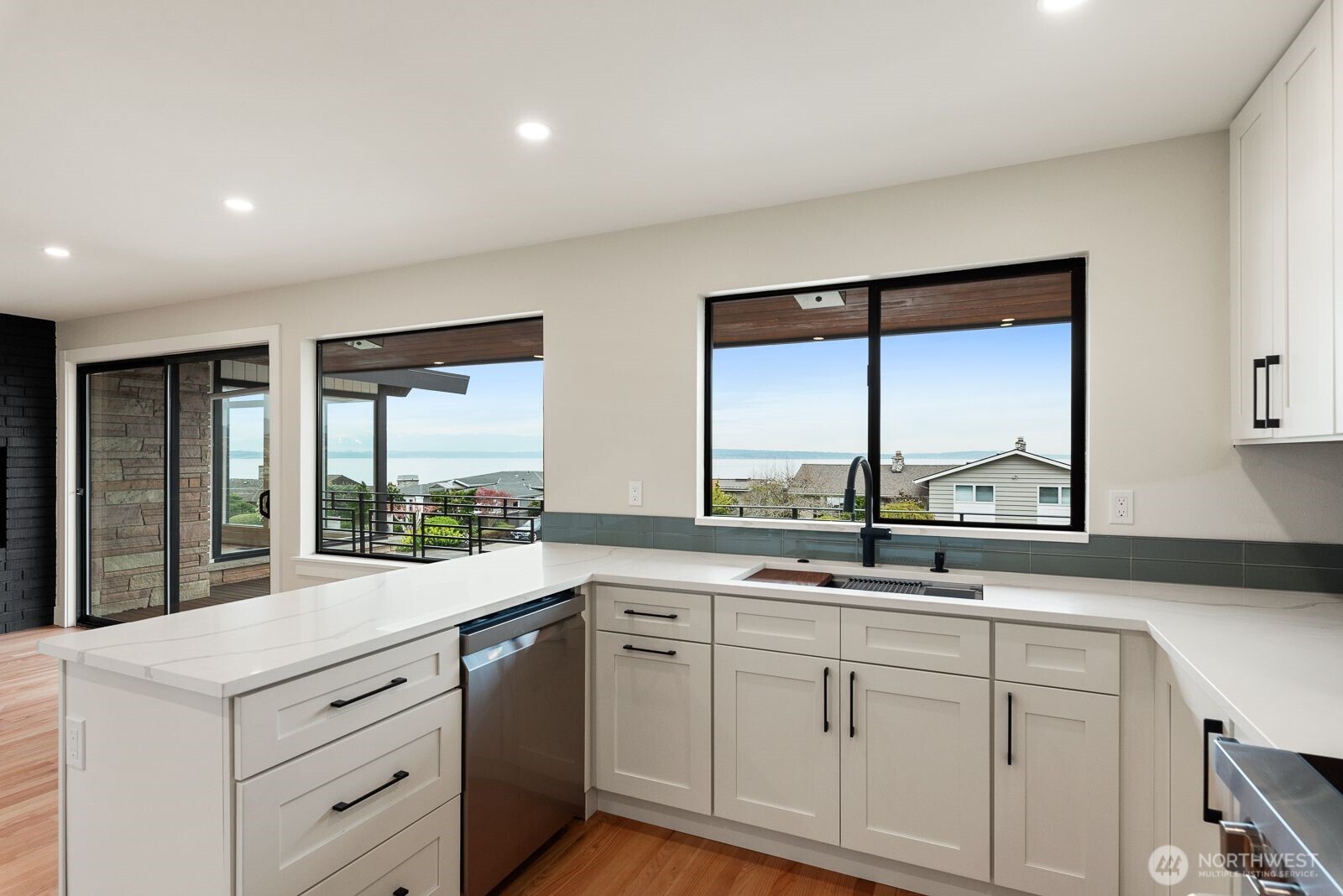 2425 Northwest Blue Ridge Drive Seattle, WA 98177 - Photo 8 of 27