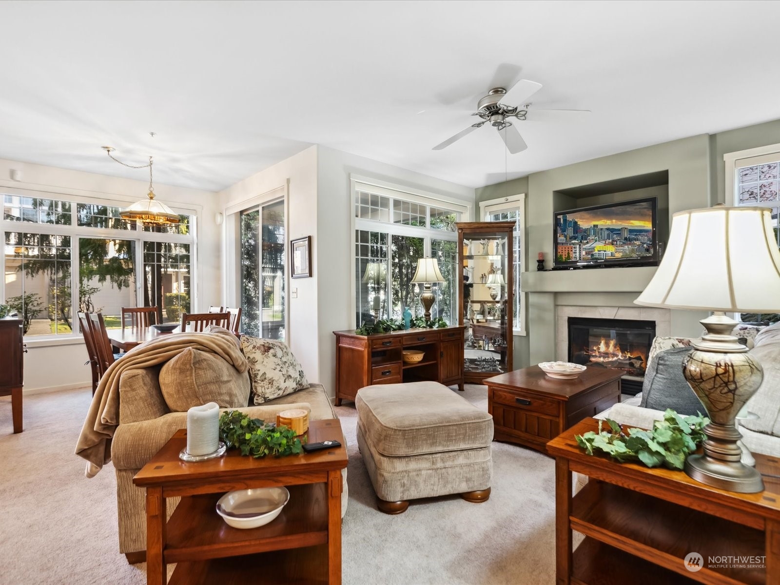 556 Anacortes Court Northeast, Unit 101 Renton, WA 98059 - Photo 5 of 21 Gallery Image 5