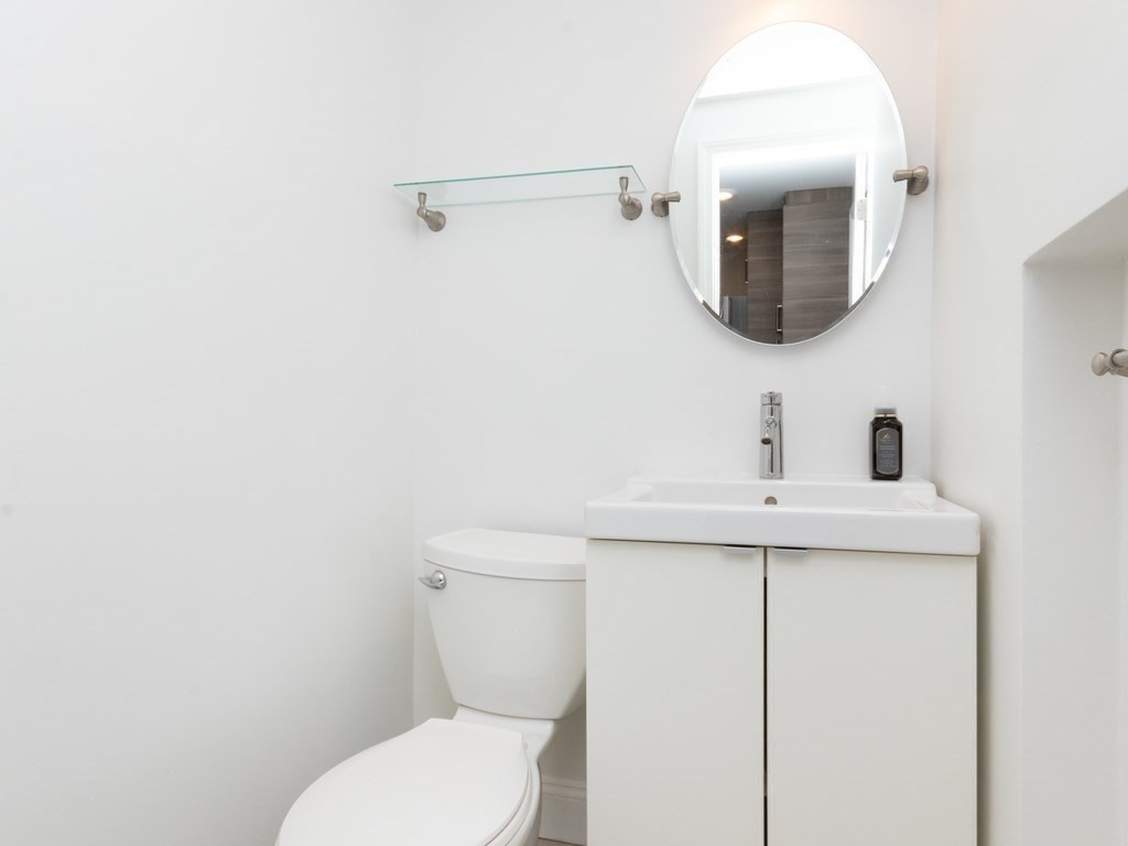 721 Hammond Street, Unit 721 Brookline, MA 02467 - Photo 11 of 39