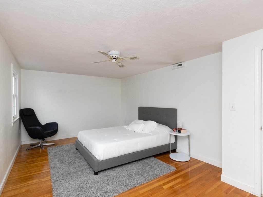 721 Hammond Street, Unit 721 Brookline, MA 02467 - Photo 17 of 39
