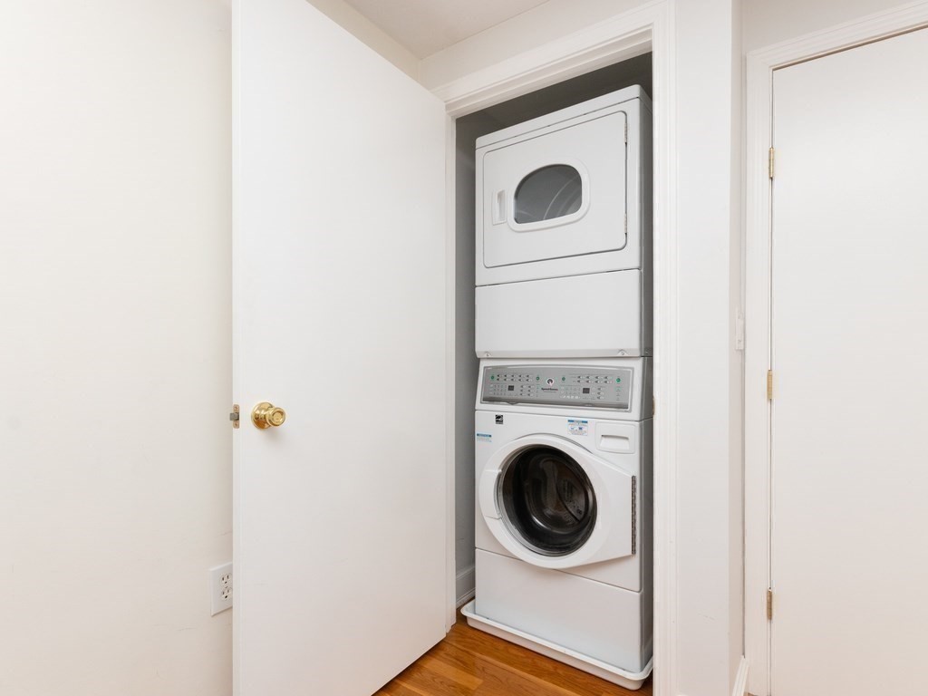 721 Hammond Street, Unit 721 Brookline, MA 02467 - Photo 21 of 39