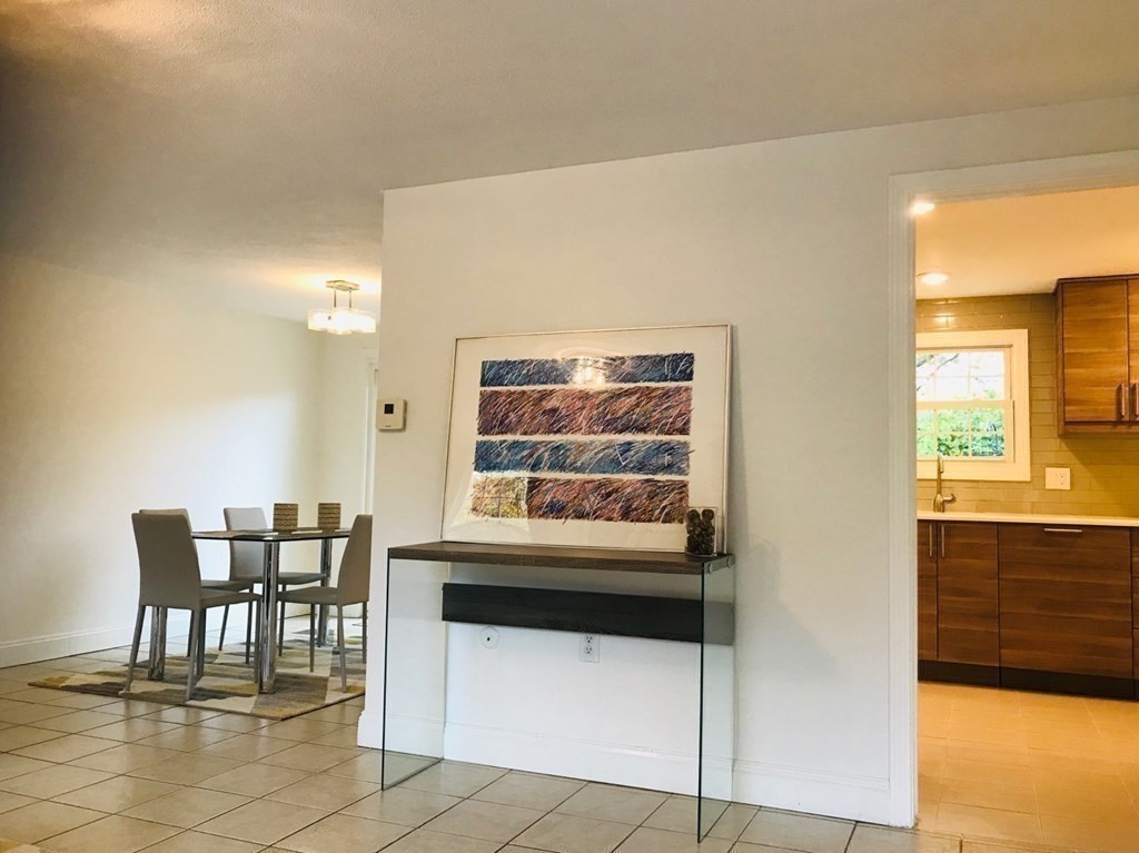 721 Hammond Street, Unit 721 Brookline, MA 02467 - Photo 6 of 39